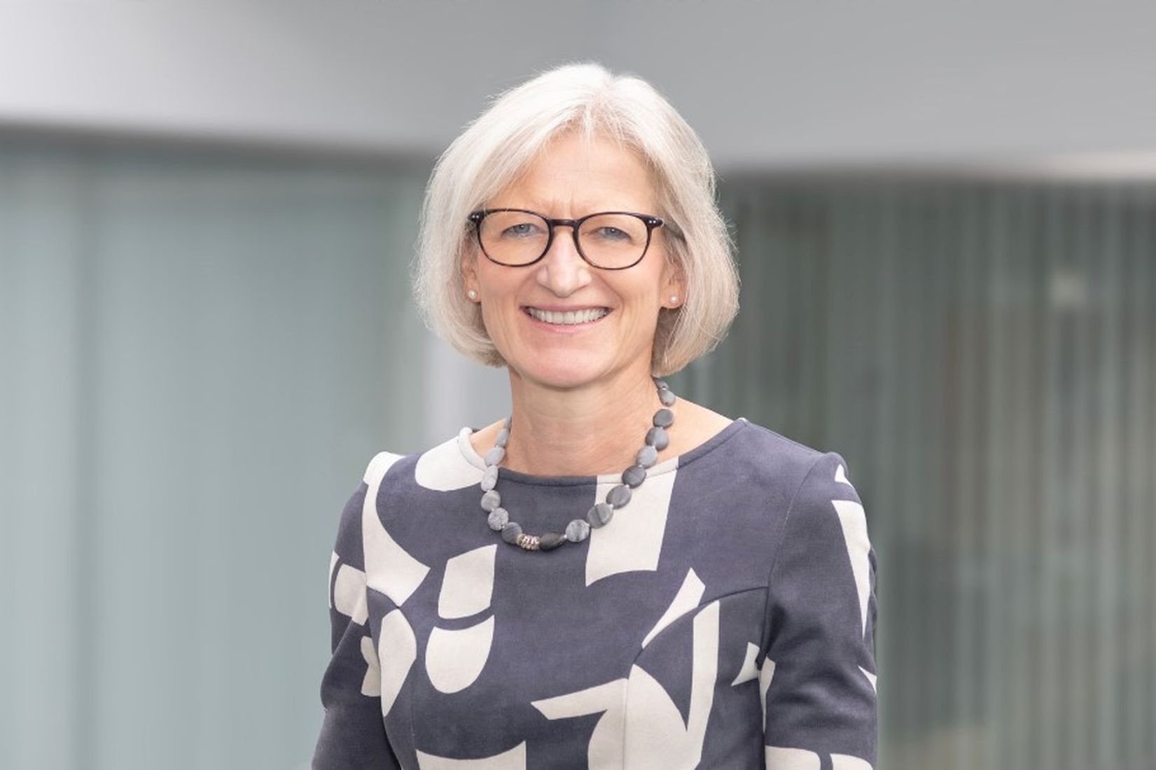 Dr. Dorothee Bartels headshot. 